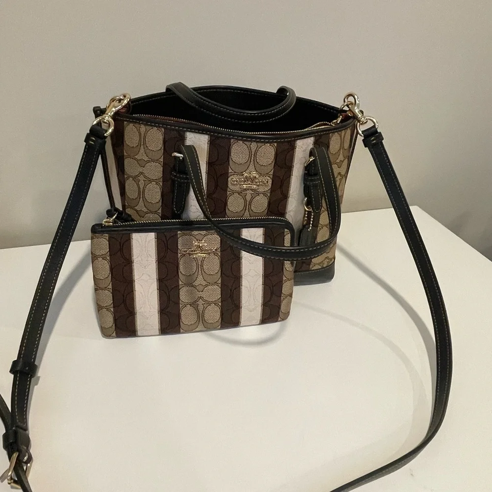 Coach Mollie Tote 25 and Wristlet in Signature Jacquard with Stripes - Picture 12 of 13